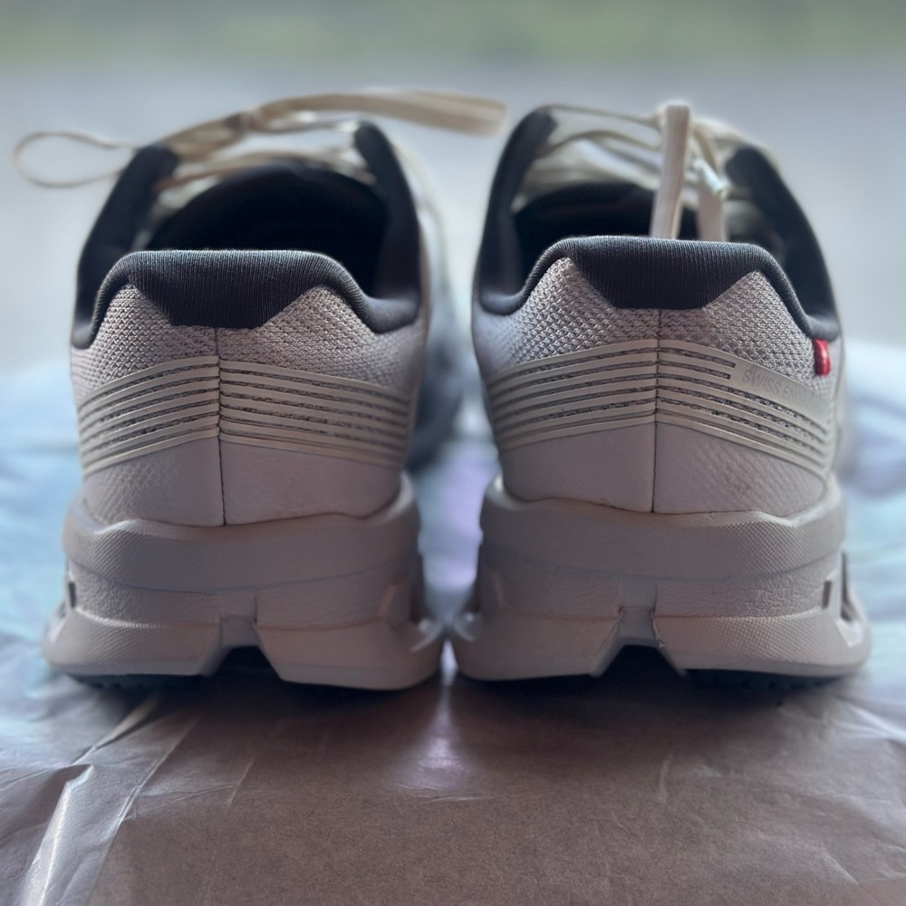 On Running Women's Cloudgo Sneakers, Sz. 6 - Picture 3 of 8